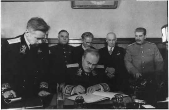 О команде Сталина - годы опасной жизни в советской политике