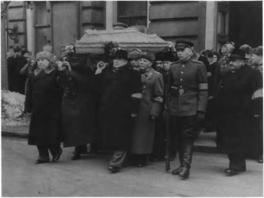 О команде Сталина - годы опасной жизни в советской политике