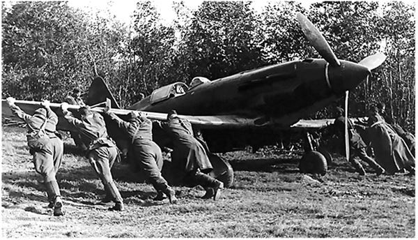 Небо вторжения. Горячее лето 1941 года Небо вторжения. Горячее лето 1941 года