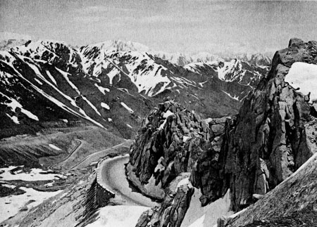 Под Баграмом Под Баграмом