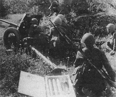 Я дрался с Панцерваффе. "Двойной оклад - тройная смерть!" Я дрался с Панцерваффе. "Двойной оклад - тройная смерть!"