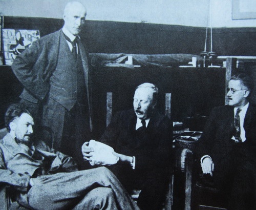 Солдат всегда солдат. Хроника страсти Солдат всегда солдат. Хроника страсти