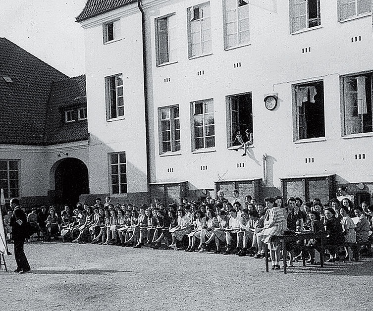 Танцующая в Аушвице Танцующая в Аушвице