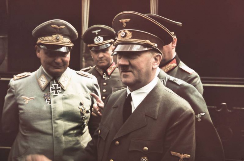 Темная харизма Адольфа Гитлера. Ведущий миллионы в пропасть Темная харизма Адольфа Гитлера. Ведущий миллионы в пропасть