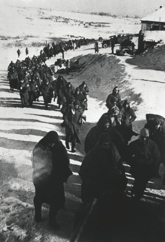 Темная харизма Адольфа Гитлера. Ведущий миллионы в пропасть Темная харизма Адольфа Гитлера. Ведущий миллионы в пропасть