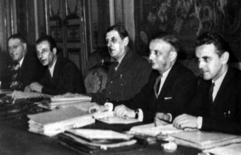 Великий де Голль. "Франция - это я!" Великий де Голль. "Франция - это я!"