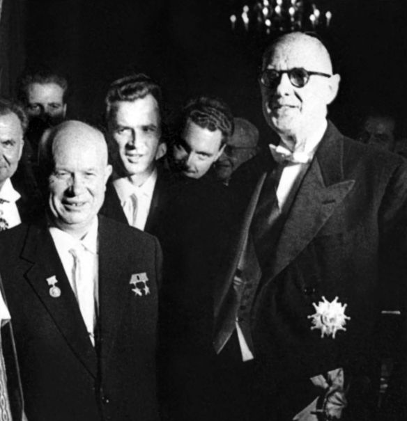 Великий де Голль. "Франция - это я!" Великий де Голль. "Франция - это я!"