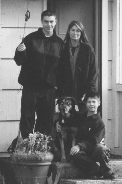 Собака, которая спустилась с холма. Незабываемая история Лу, лучшего друга и героя