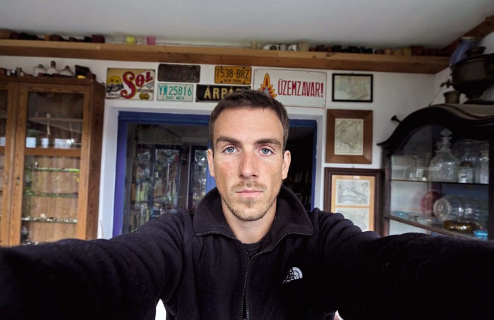 Самый большой дурак под солнцем. 4646 километров пешком домой Самый большой дурак под солнцем. 4646 километров пешком домой