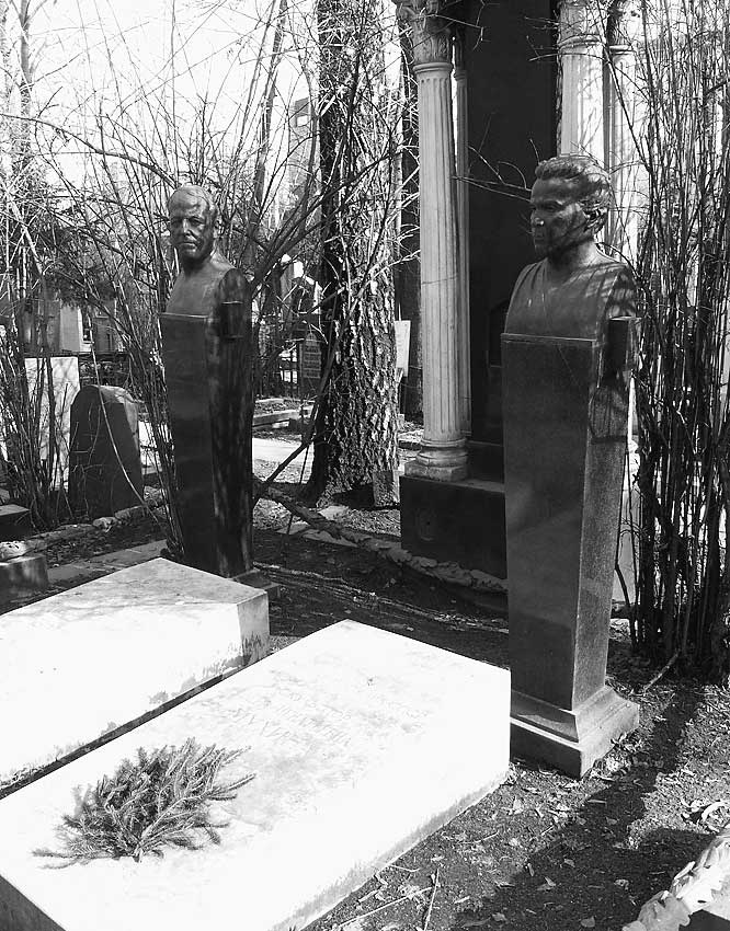 Легенды московских кладбищ