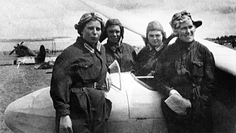 Защищая Родину. Летчицы Великой Отечественной Защищая Родину. Летчицы Великой Отечественной