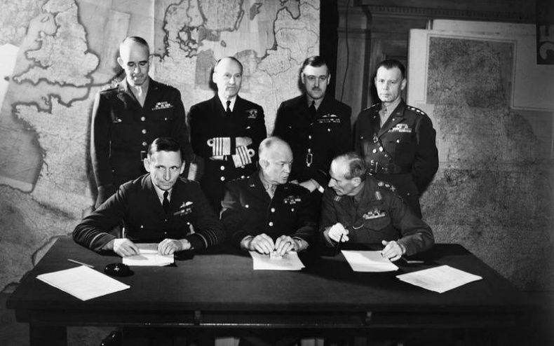 Высадка в Нормандии Высадка в Нормандии