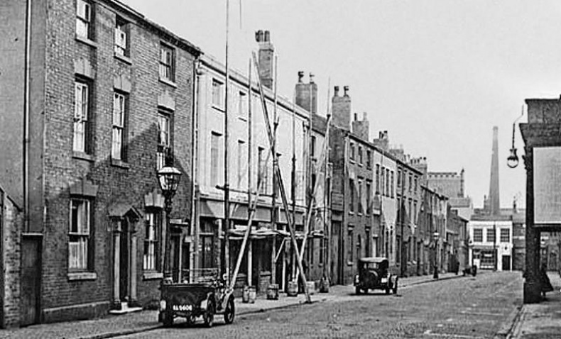 «Острые козырьки»: как это было. Билли Кимбер, «Бирмингемская банда» и ипподромные войны 1920-х «Острые козырьки»: как это было. Билли Кимбер, «Бирмингемская банда» и ипподромные войны 1920-х