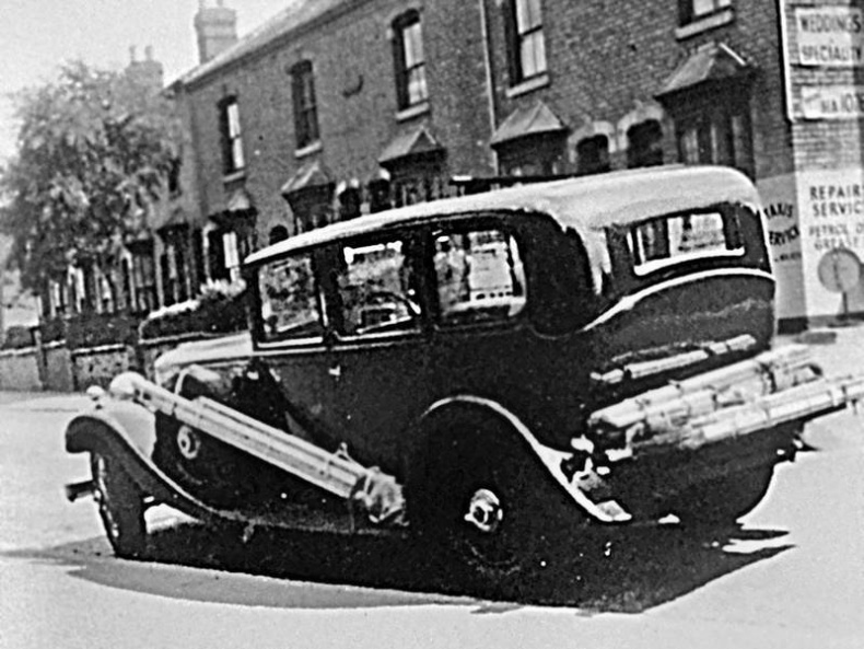 «Острые козырьки»: как это было. Билли Кимбер, «Бирмингемская банда» и ипподромные войны 1920-х «Острые козырьки»: как это было. Билли Кимбер, «Бирмингемская банда» и ипподромные войны 1920-х