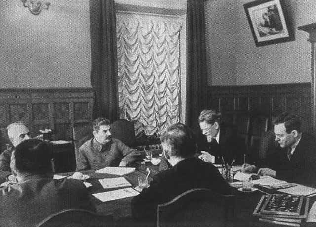 Окружение Сталина Окружение Сталина