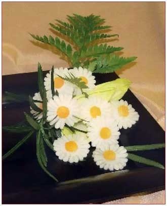 Как украсить праздничный стол Как украсить праздничный стол