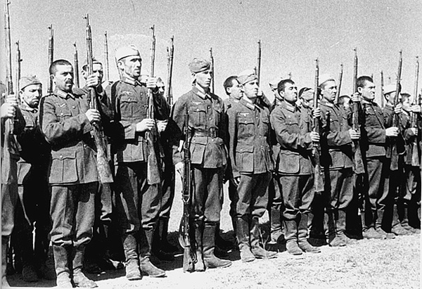 Проклятые легионы. Изменники Родины на службе Гитлера