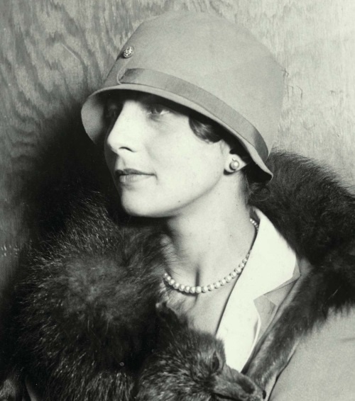 Молодые и красивые. Мода двадцатых годов