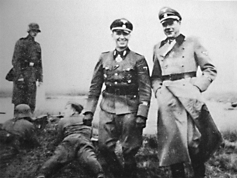 12-я танковая дивизия СС «Гитлерюгенд» 12-я танковая дивизия СС «Гитлерюгенд»