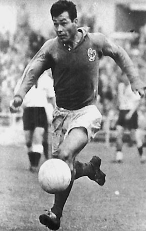 100 великих футбольных матчей