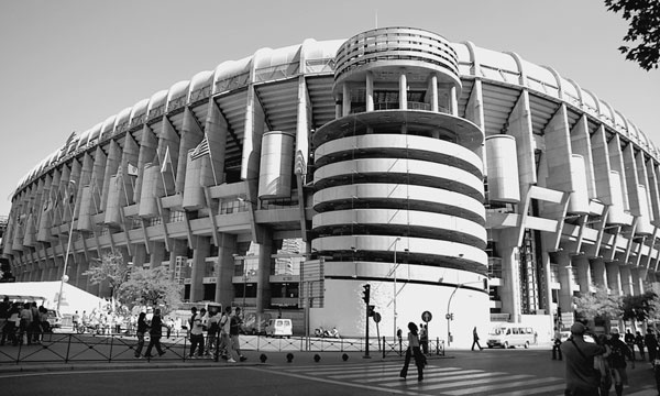 100 великих футбольных матчей