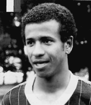 100 великих футбольных матчей