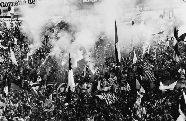 100 великих футбольных матчей