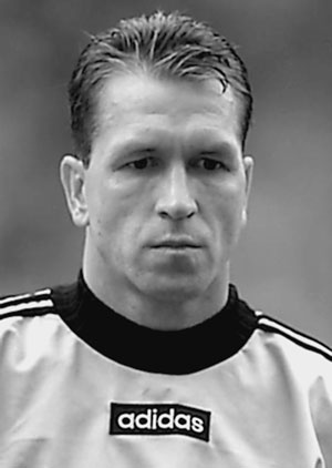 100 великих футбольных матчей