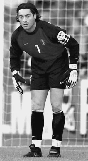 100 великих футбольных матчей