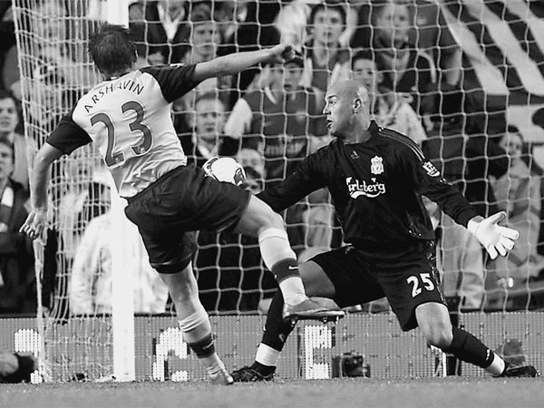 100 великих футбольных матчей