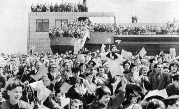 Юрий Гагарин. Человек-легенда