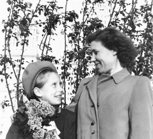 Инна Чурикова. Судьба и тема