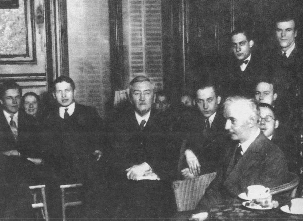 Саша Черный. Печальный рыцарь смеха