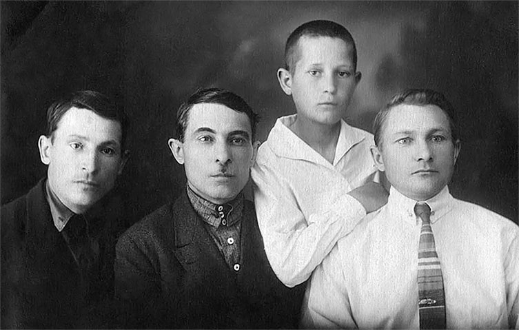 Наша счастливая треклятая жизнь Наша счастливая треклятая жизнь