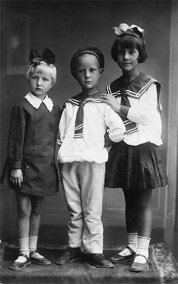 Наша счастливая треклятая жизнь Наша счастливая треклятая жизнь