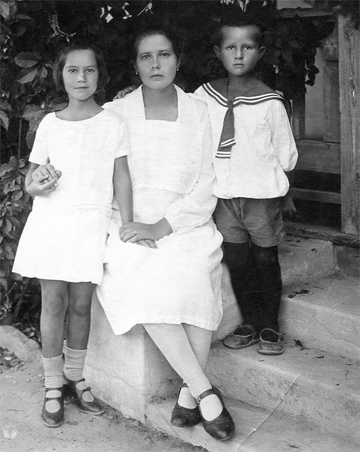 Наша счастливая треклятая жизнь Наша счастливая треклятая жизнь