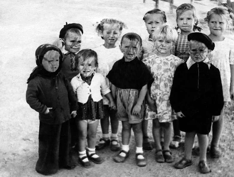 Наша счастливая треклятая жизнь Наша счастливая треклятая жизнь