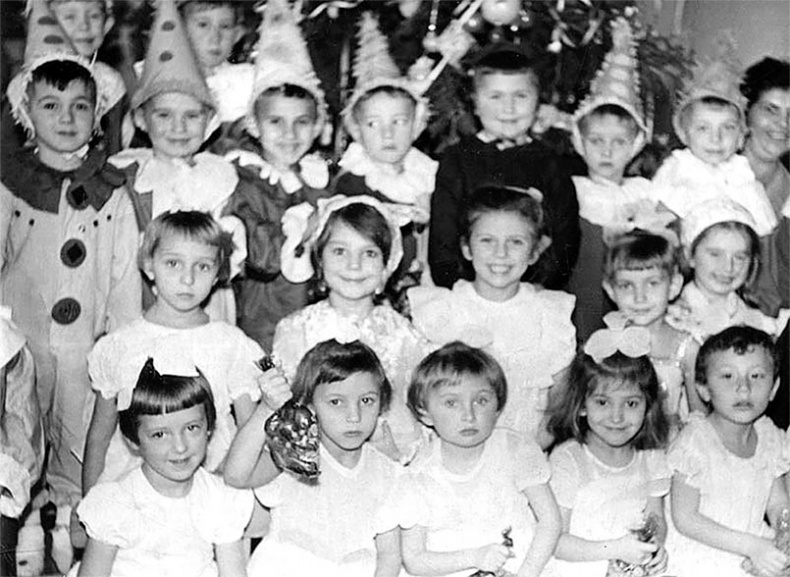 Наша счастливая треклятая жизнь Наша счастливая треклятая жизнь