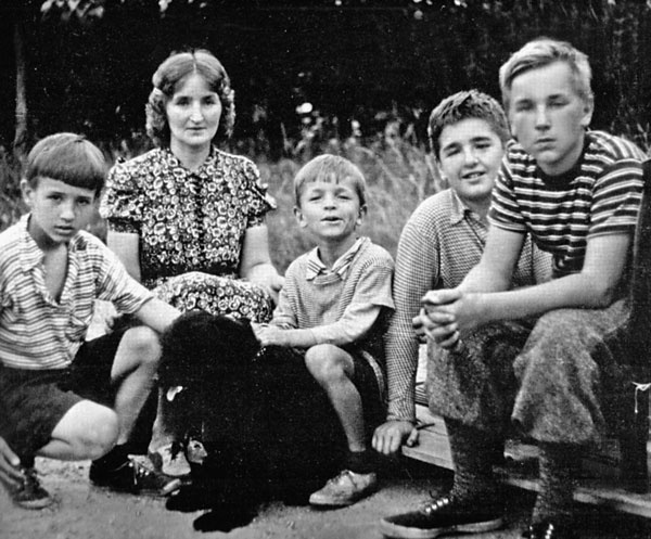 Неизвестный Сикорский. "Бог" вертолетов Неизвестный Сикорский. "Бог" вертолетов