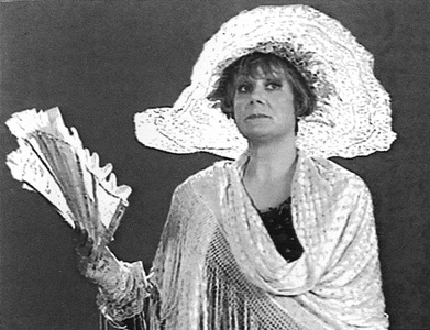 Маленькая девочка из "Метрополя" Маленькая девочка из "Метрополя"