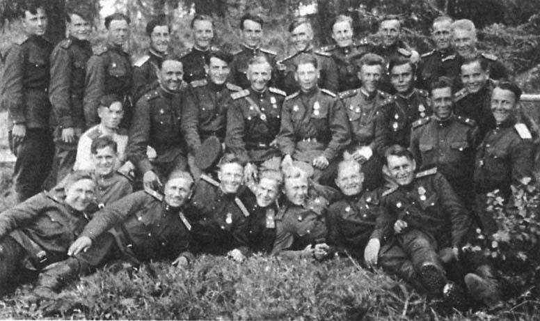 Дневник самоходчика. Боевой путь механика-водителя ИСУ-152. 1942-1945 Дневник самоходчика. Боевой путь механика-водителя ИСУ-152. 1942-1945