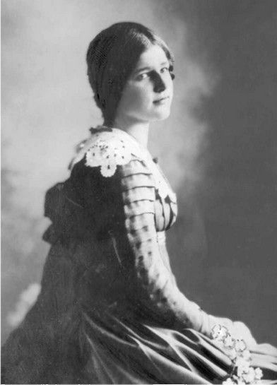 Лариса Рейснер