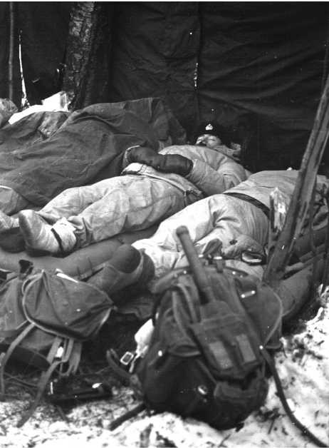 Морские дьяволы. Из жизни водолазов-разведчиков Балтийского флота ВМФ Морские дьяволы. Из жизни водолазов-разведчиков Балтийского флота ВМФ