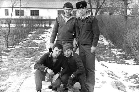 Морские дьяволы. Из жизни водолазов-разведчиков Балтийского флота ВМФ Морские дьяволы. Из жизни водолазов-разведчиков Балтийского флота ВМФ