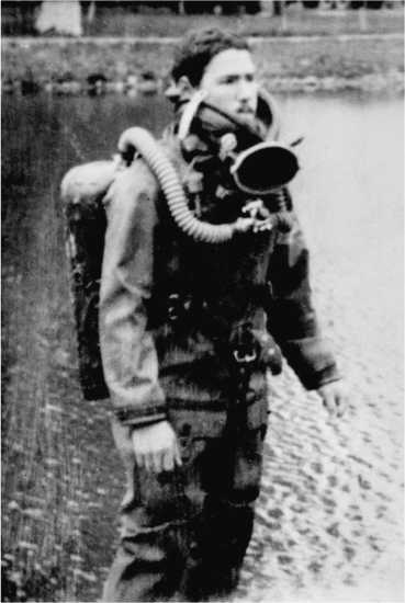 Морские дьяволы. Из жизни водолазов-разведчиков Балтийского флота ВМФ Морские дьяволы. Из жизни водолазов-разведчиков Балтийского флота ВМФ