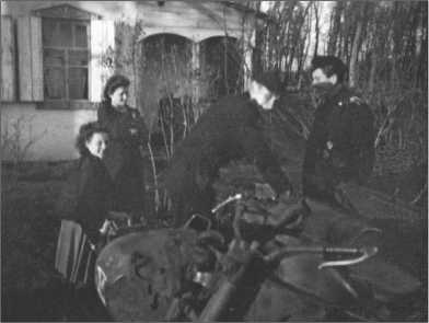 "Тигры" в снегу. Мемуары танкового аса "Тигры" в снегу. Мемуары танкового аса