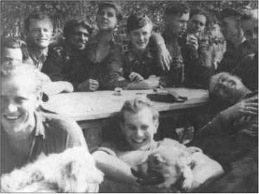 "Тигры" в снегу. Мемуары танкового аса "Тигры" в снегу. Мемуары танкового аса