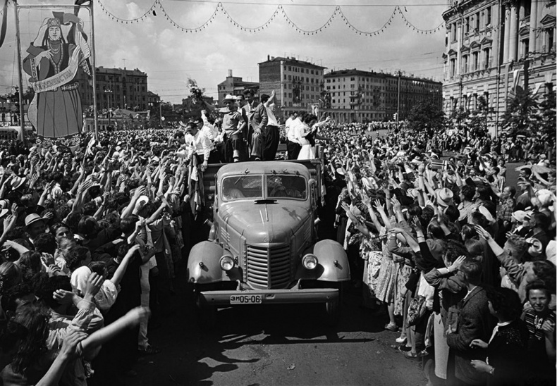Художник Оскар Рабин. Запечатленная судьба Художник Оскар Рабин. Запечатленная судьба