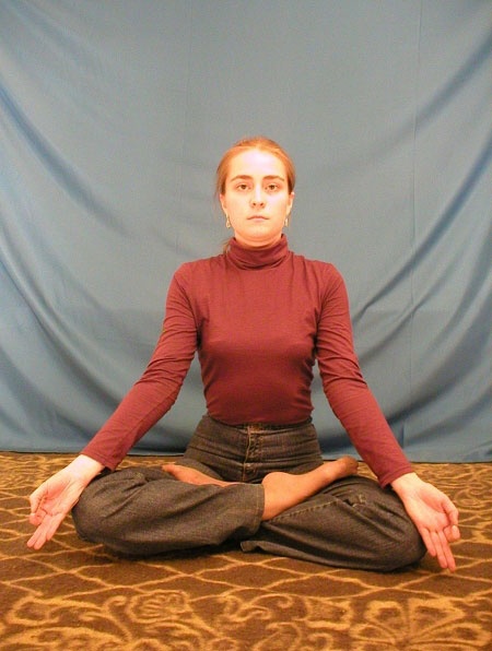 10 основных дыхательных упражнений йоги