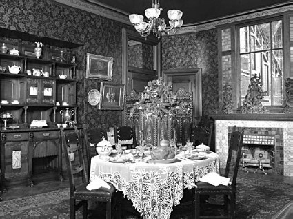 Обустройство и ремонт дома быстро и дешево. Коммуникации и интерьер своими руками всего за 2 месяца Обустройство и ремонт дома быстро и дешево. Коммуникации и интерьер своими руками всего за 2 месяца